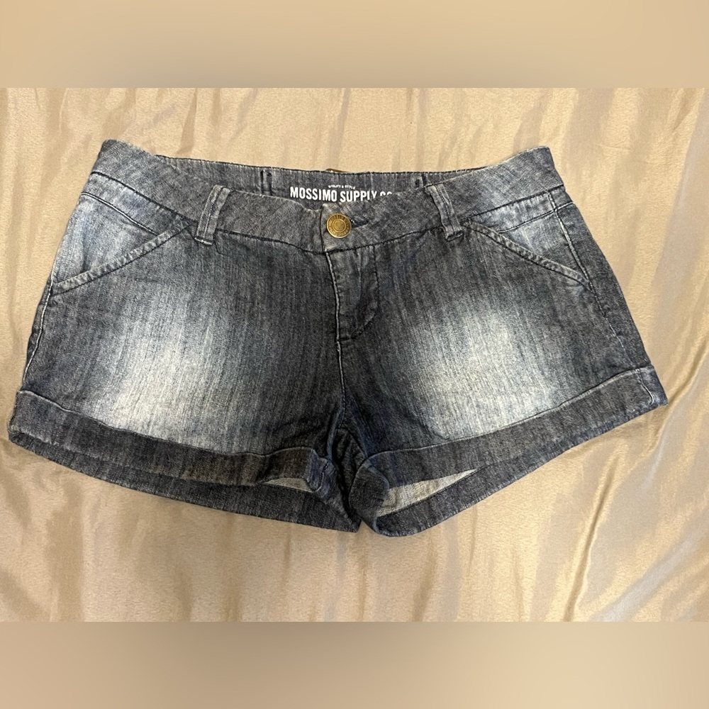 🌹 Mossimo Supply Co. sz 5 (junior) cuffed shorts dark denim look with fade…